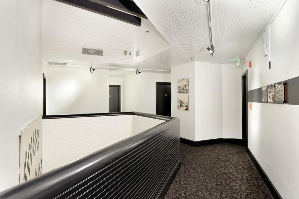 Independence Square 304, Stylish Hotel Room With Downtown Views & Great Location Аспън Екстериор снимка